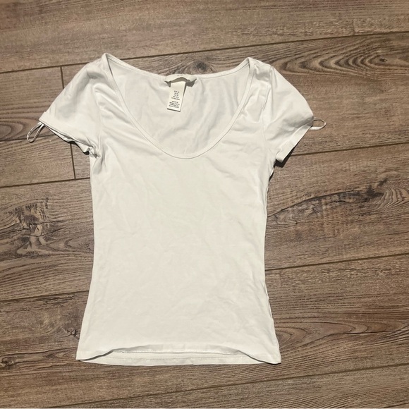Xs white tight scoop neck t shirt - Picture 2 of 2